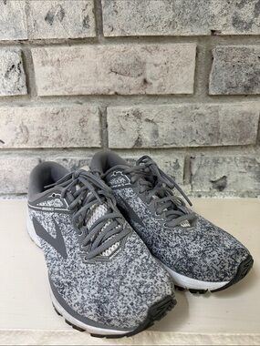 Brooks Launch 5 Gray Women’s Sz 8.5
